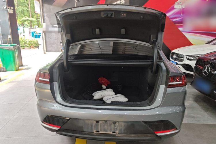 BYD Han 2022 car image #19
