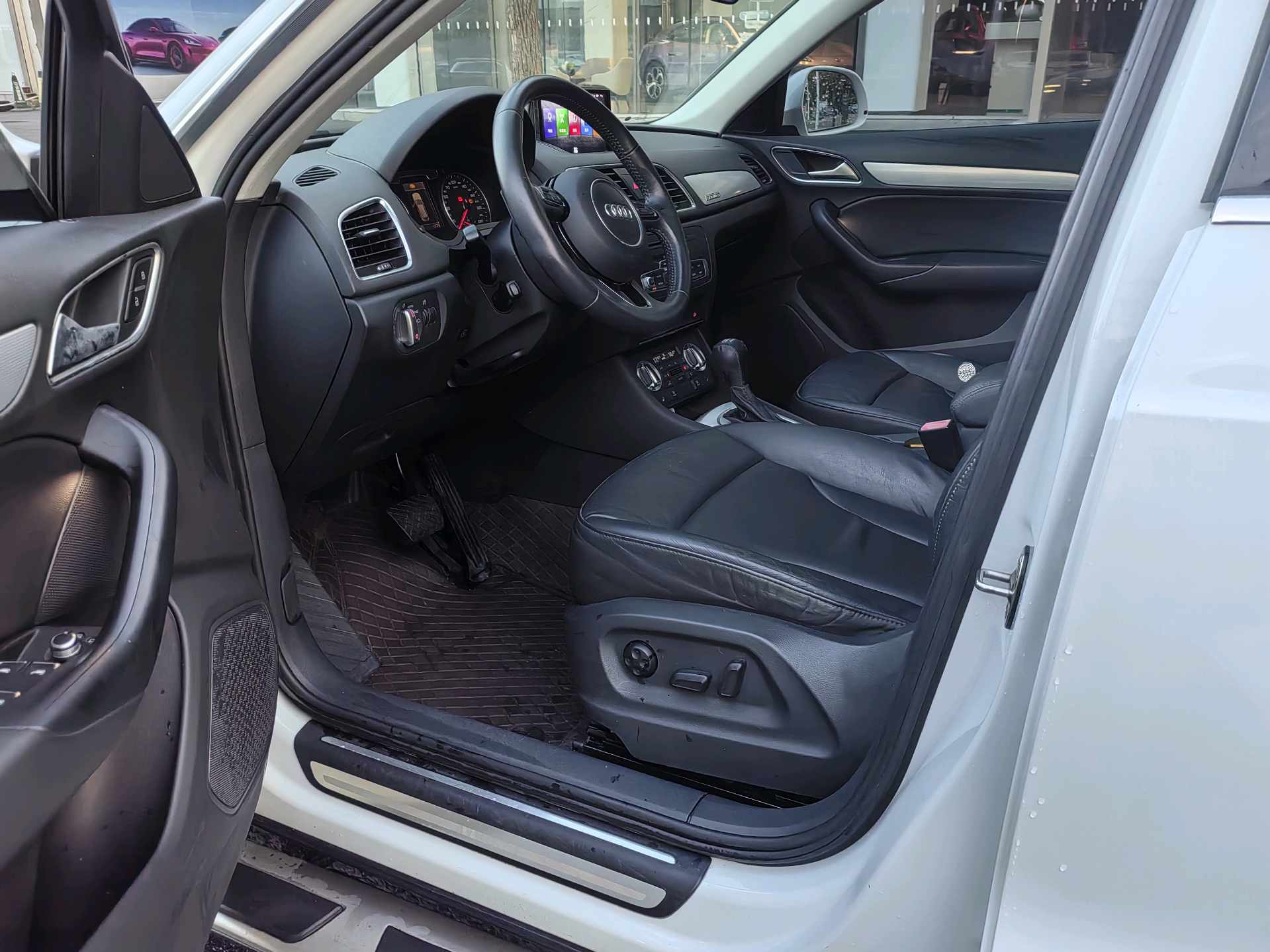 Audi Q3 2014 #5 Audi Q3 2014 car image #5