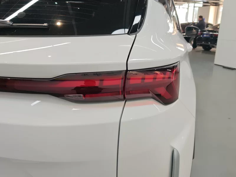 GEELY Coolray 2025 car image #5