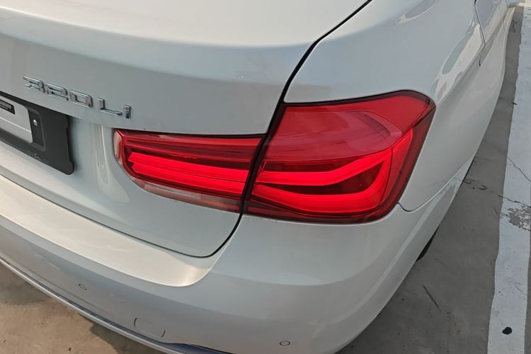 BMW 3 Series 2017 car image #8