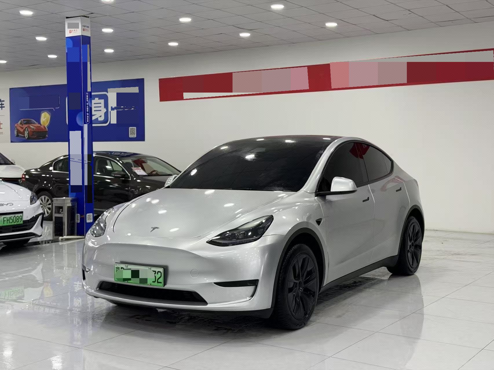 Tesla Model Y 2024 car image 