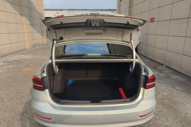 Volkswagen Lavida 2019 #19 Volkswagen Lavida 2019 car image #19