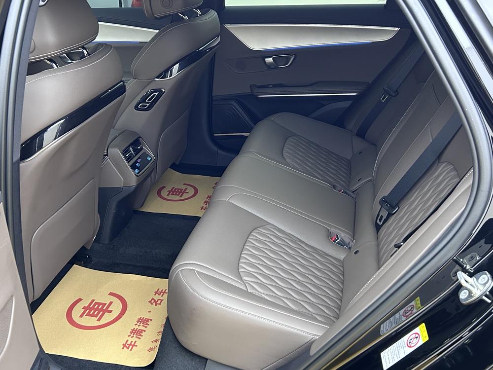 BYD Han 2025 car image #9