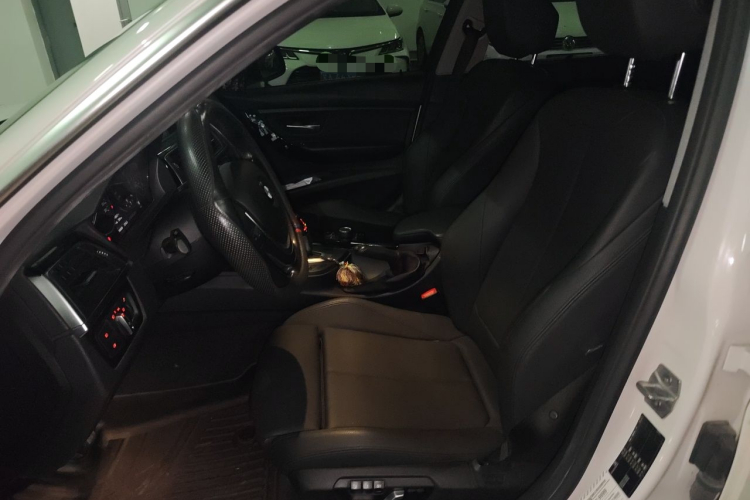 BMW 3 Series 2017 #15 BMW 3 Series 2017 car image #15