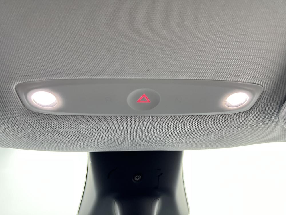 Tesla Model Y 2025 #27 Tesla Model Y 2025 car image #27