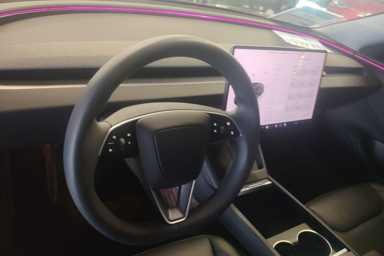 Tesla Model 3 2025 #11 Tesla Model 3 2025 car image #11