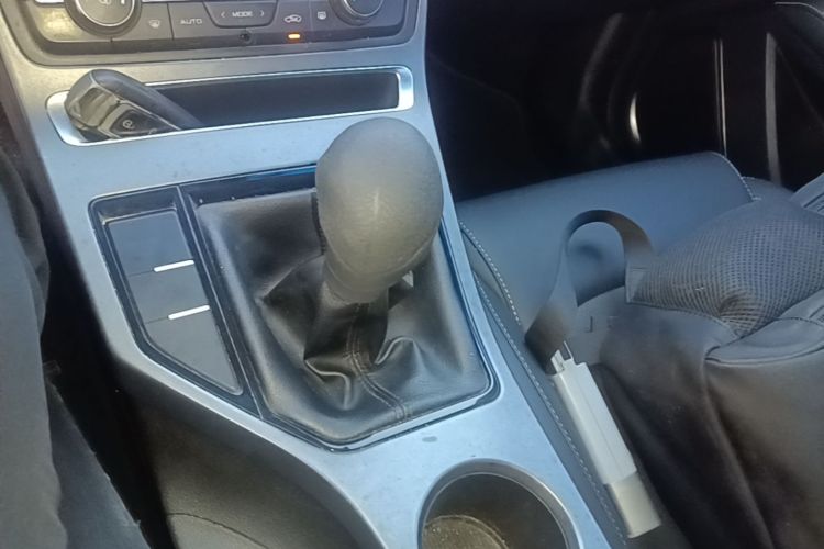 GEELY Emgrand 2018 car image #14