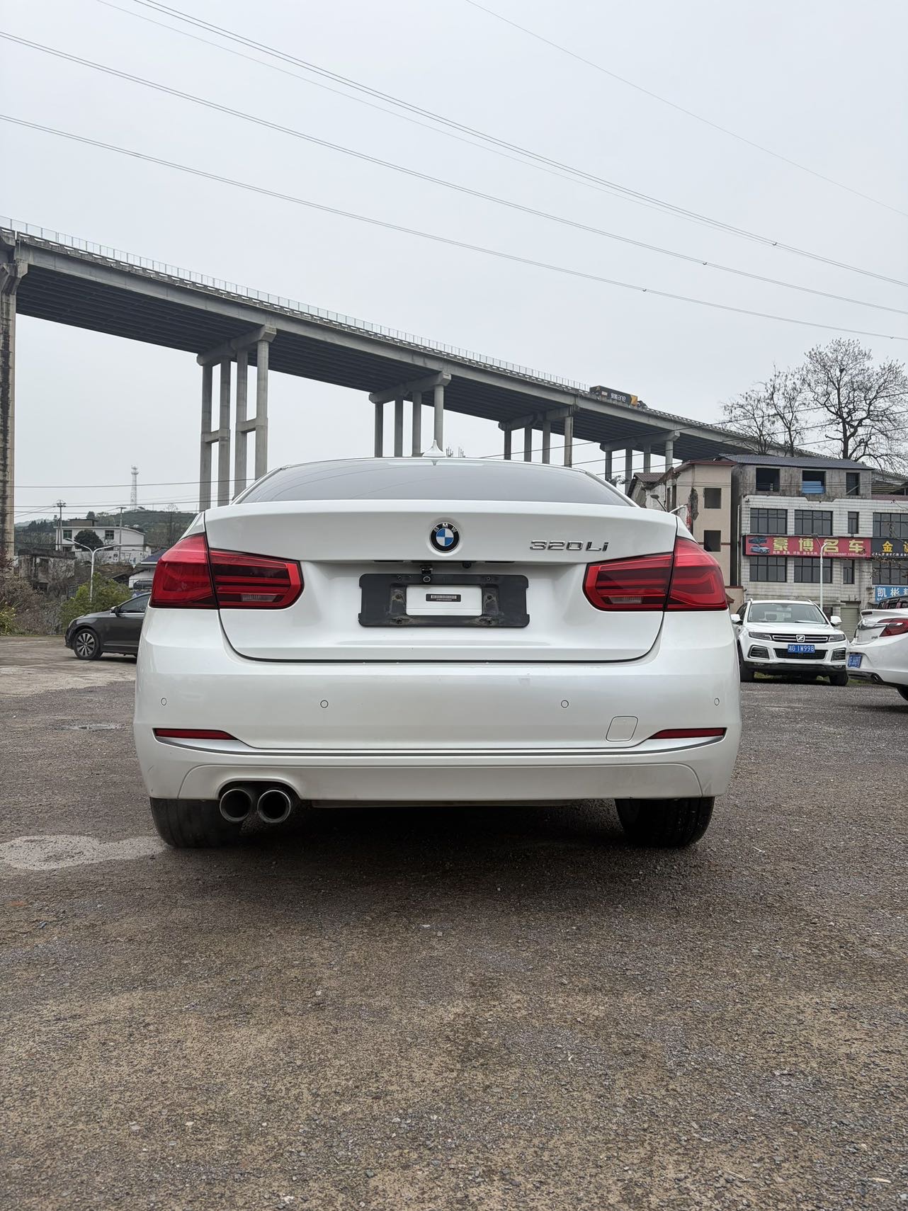 BMW 3 Series 2018 #2 BMW 3 Series 2018 car image #2