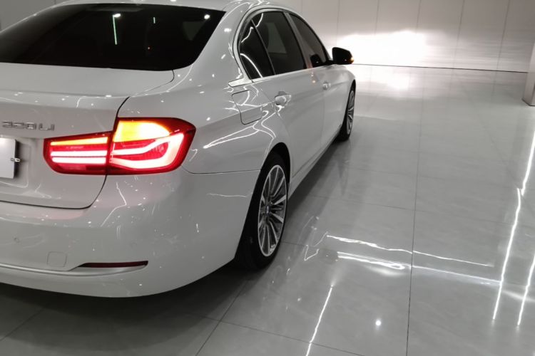 BMW 3 Series 2018 #8 BMW 3 Series 2018 car image #8