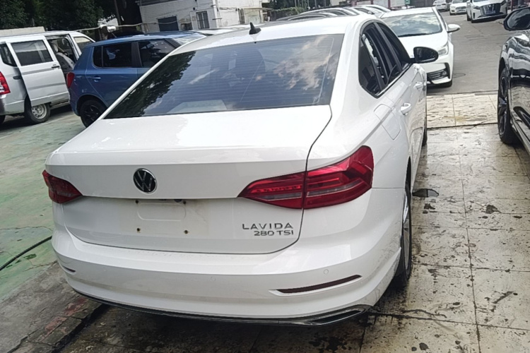 Volkswagen Lavida 2020 صورة سيارة #4