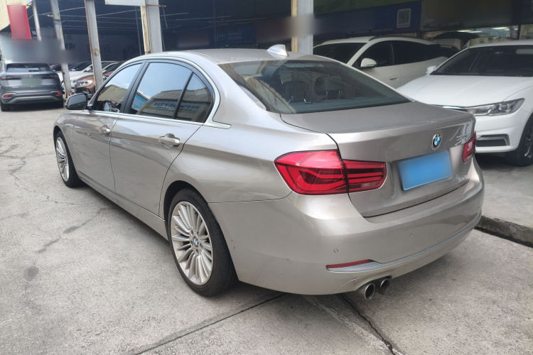 BMW 3 Series 2018 #5 BMW 3 Series 2018 car image #5
