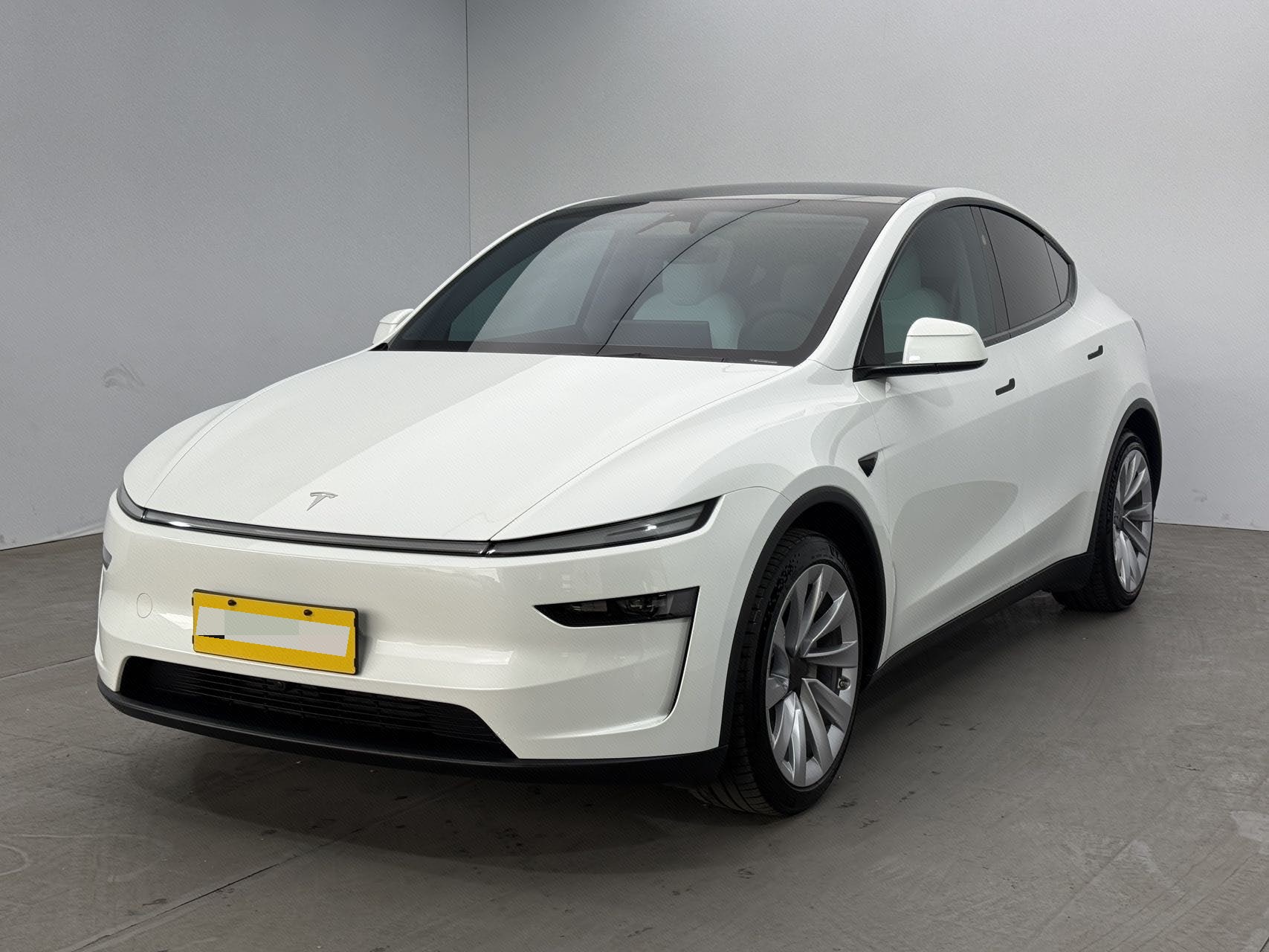 Tesla Model Y 2025 Tesla Model Y 2025 car image