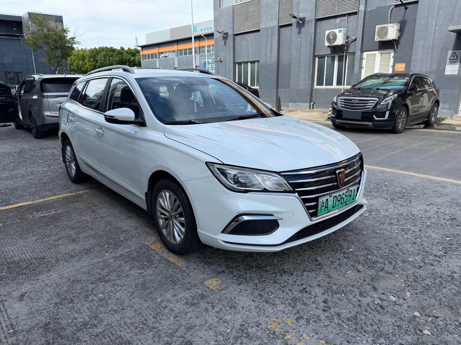 Roewe Ei5 2018 #2 Roewe Ei5 2018 car image #2