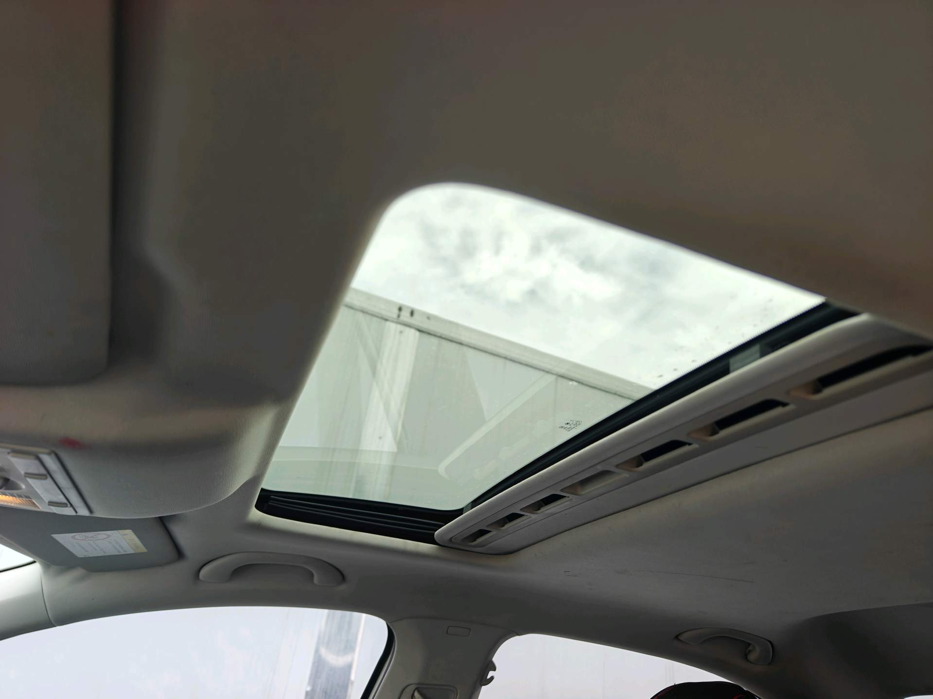 Volkswagen Santana 2015 car image #9