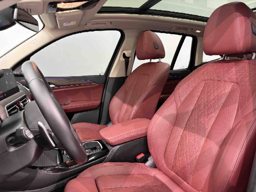 BMW X3 2022 car image #2