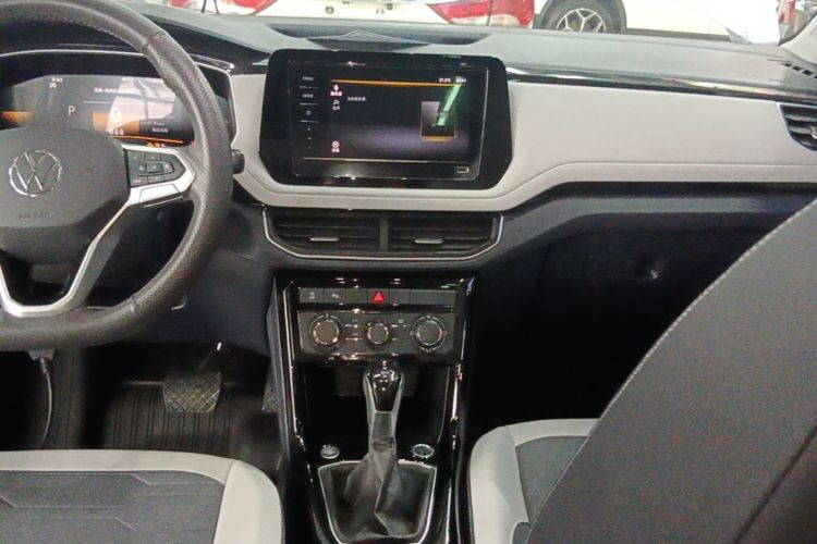 Volkswagen Tharu 2024 #13 Volkswagen Tharu 2024 immagine di auto #13
