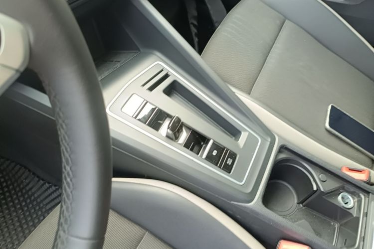 Volkswagen Golf 2024 car image #14