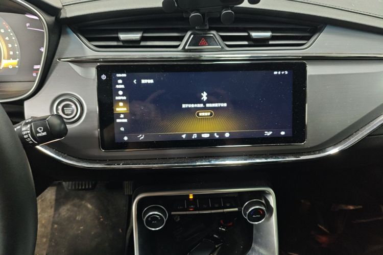 GEELY Binray 2019 car image #17