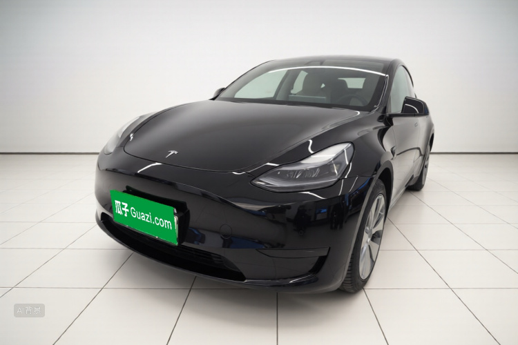 Tesla Model Y 2023 #2 Tesla Model Y 2023 car image #2