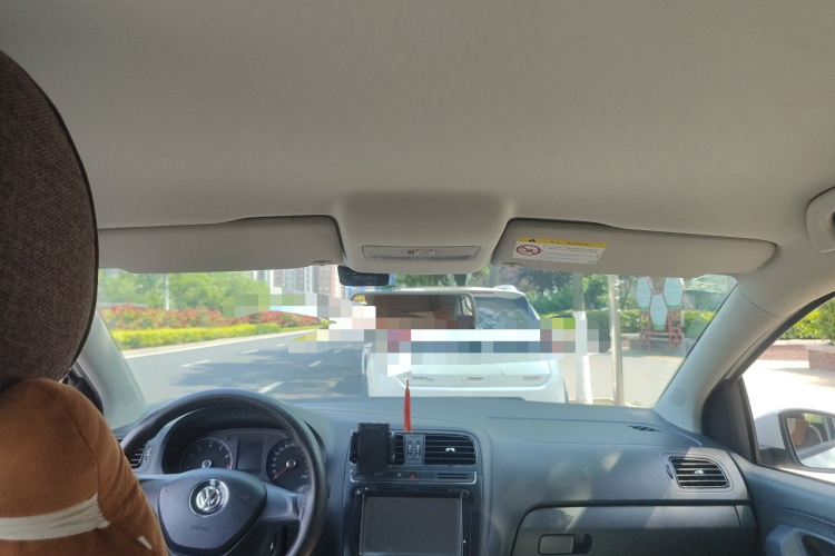 Volkswagen Polo 2017 car image #20