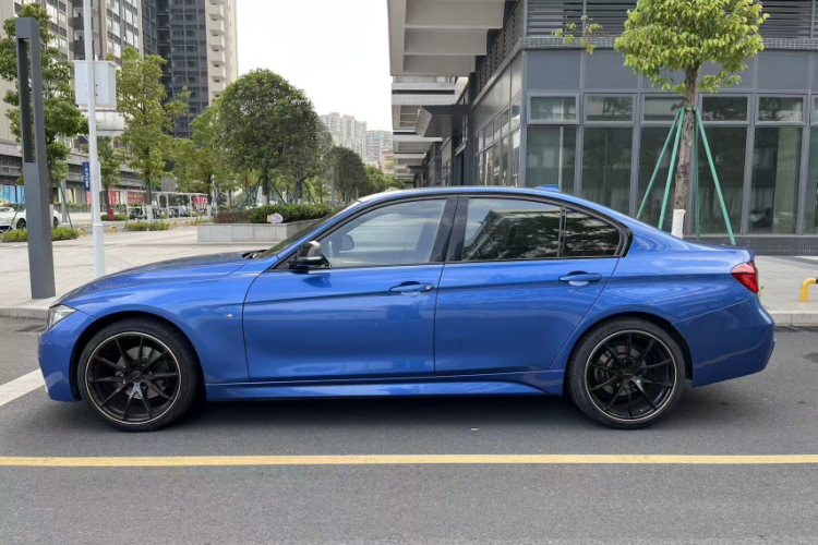 BMW 3 Series 2018 car image #7