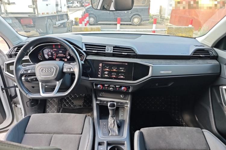 Audi Q3 2021 #10 Audi Q3 2021 car image #10