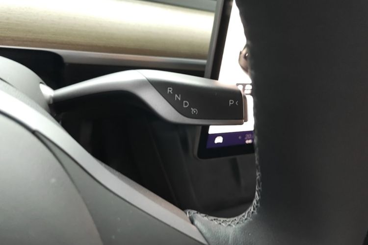 Tesla Model Y 2023 #14 Tesla Model Y 2023 car image #14