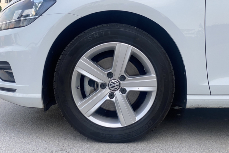 Volkswagen Golf 2019 #7 Volkswagen Golf 2019 car image #7