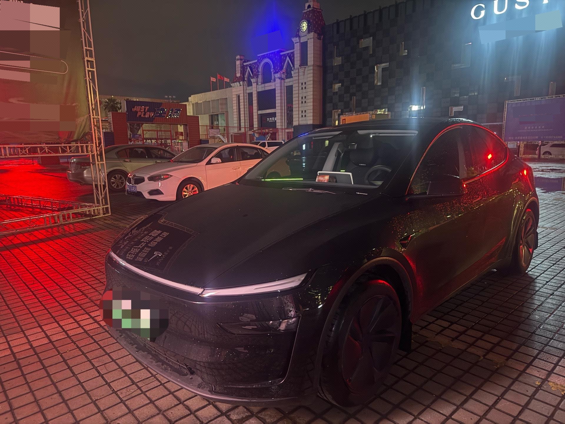 Tesla Model Y 2025 Tesla Model Y 2025 car image