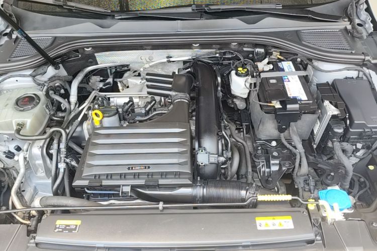 Volkswagen Golf 2021 car image #22
