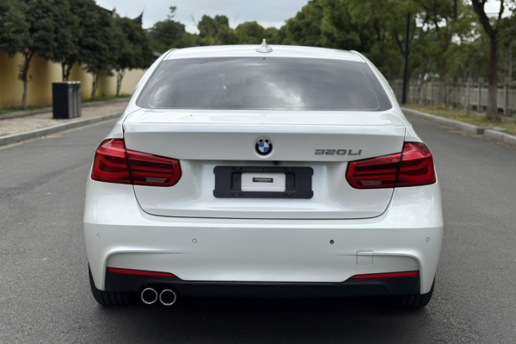 BMW 3 Series 2017 car image #3