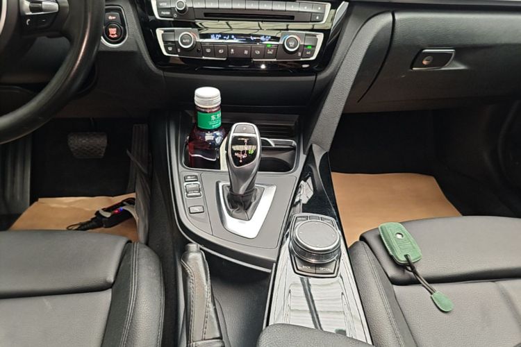 BMW 3 Series 2018 #18 BMW 3 Series 2018 car image #18