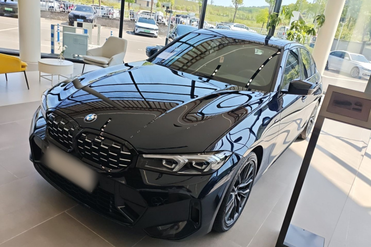 BMW 3 Series 2024 صورة سيارة #2