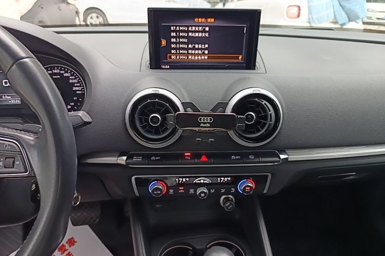 Audi A3 2019 #13 Audi A3 2019 car image #13
