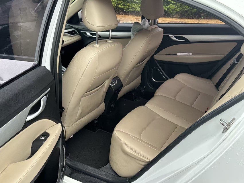 GEELY Emgrand 2018 #9 GEELY Emgrand 2018 car image #9