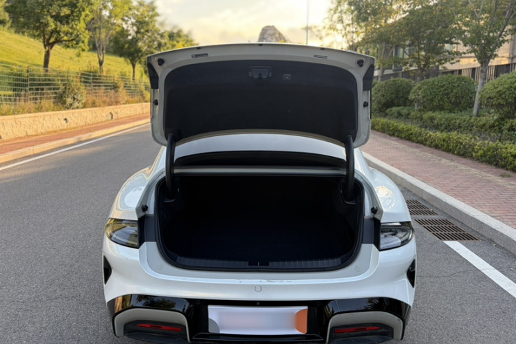 MI SU7 2025 car image #5