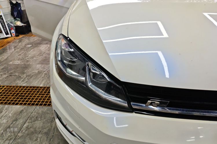 Volkswagen Golf 2018 car image #8