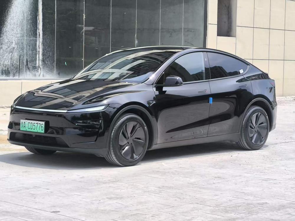 Tesla Model Y 2026 car image 