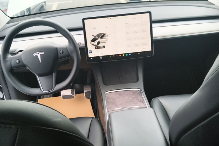 Tesla Model Y 2024 #11 Tesla Model Y 2024 car image #11