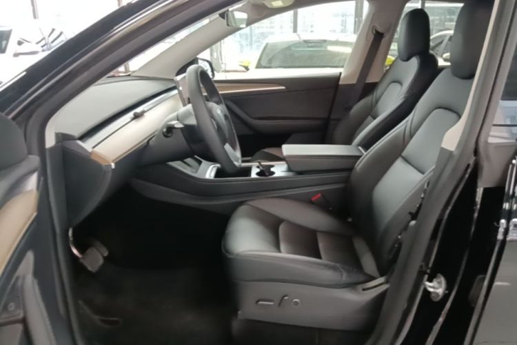 Tesla Model Y 2022 #15 Tesla Model Y 2022 car image #15