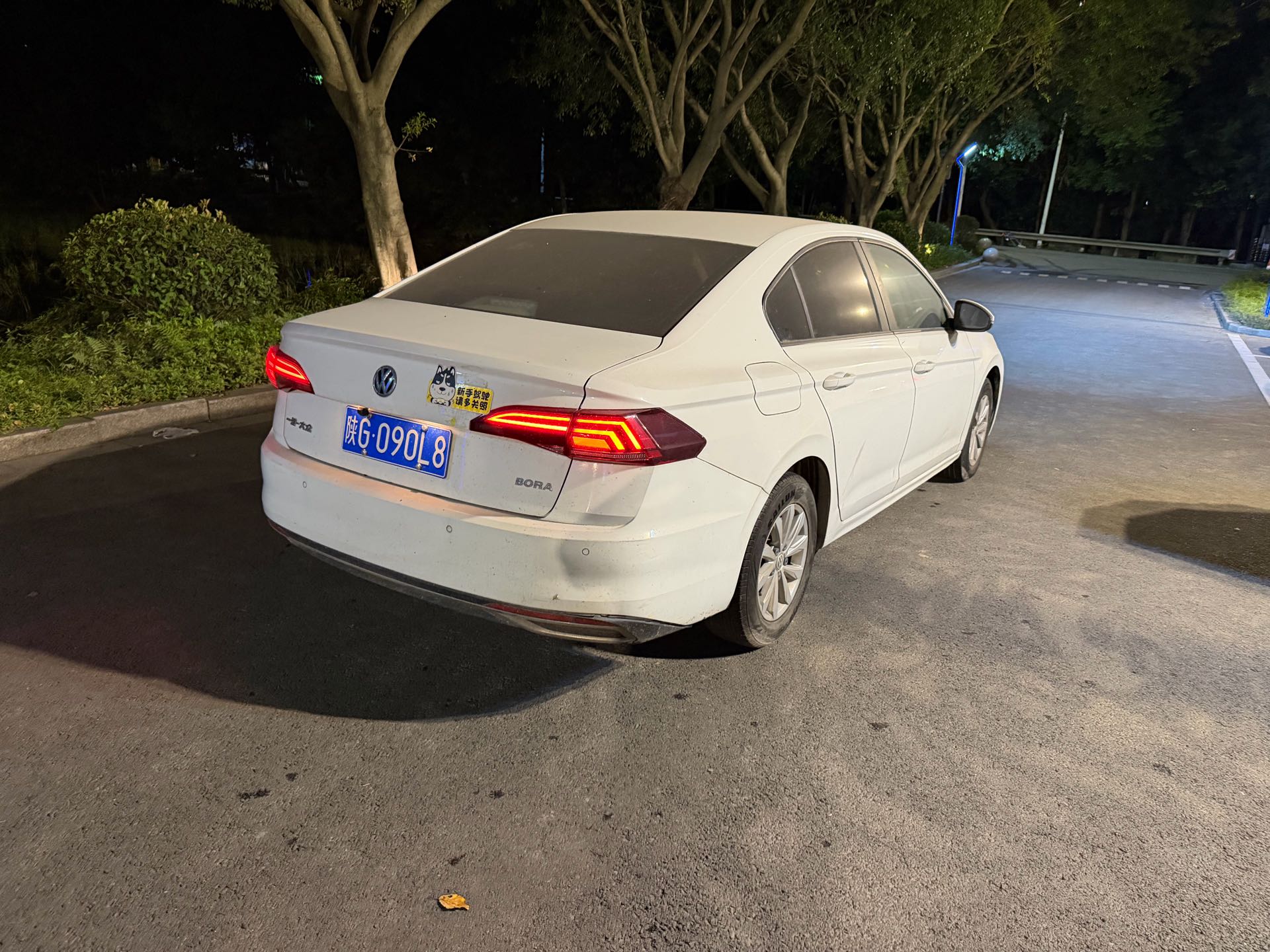2018 car image #9
