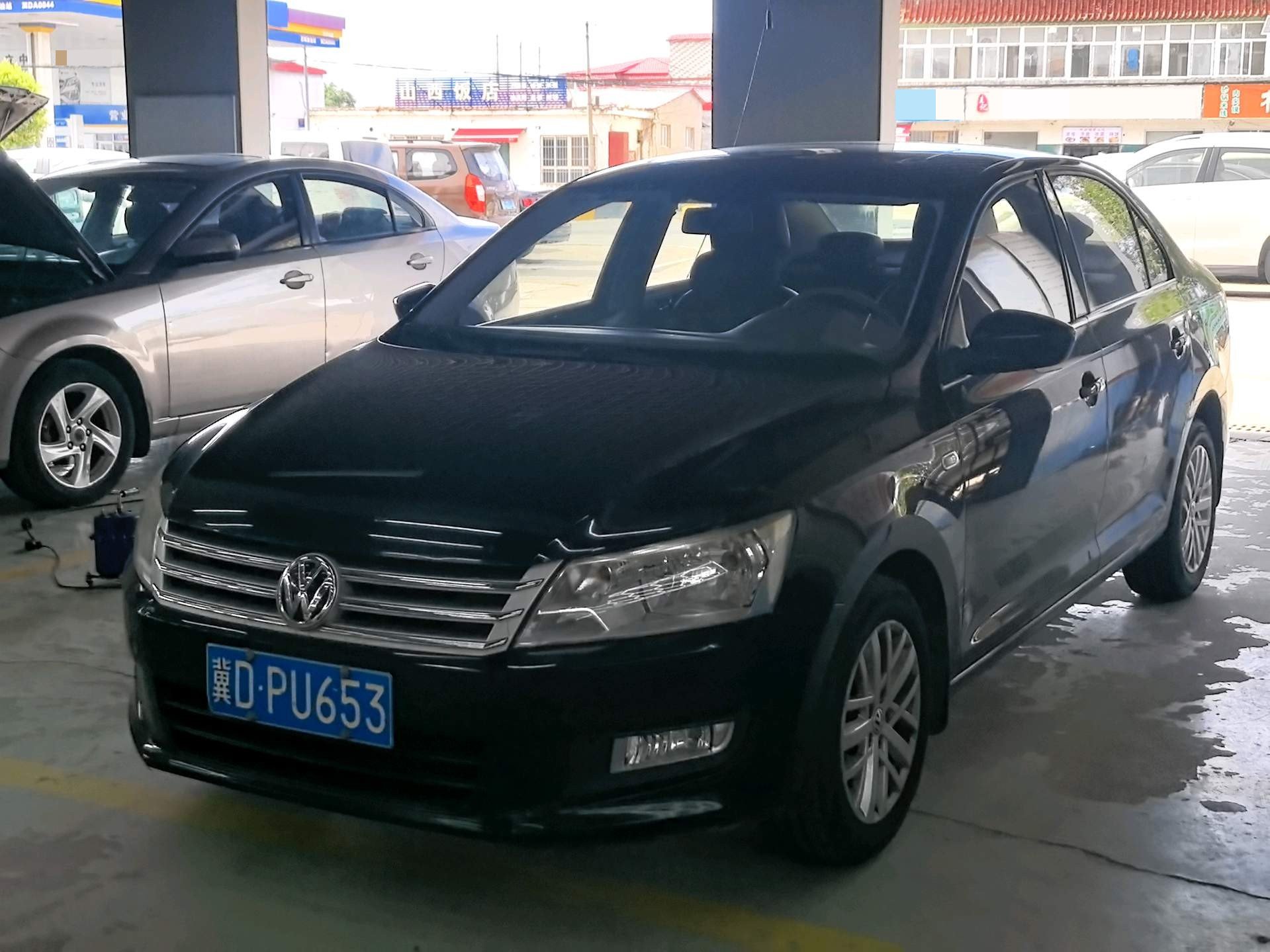 Volkswagen Santana 2013 car image 