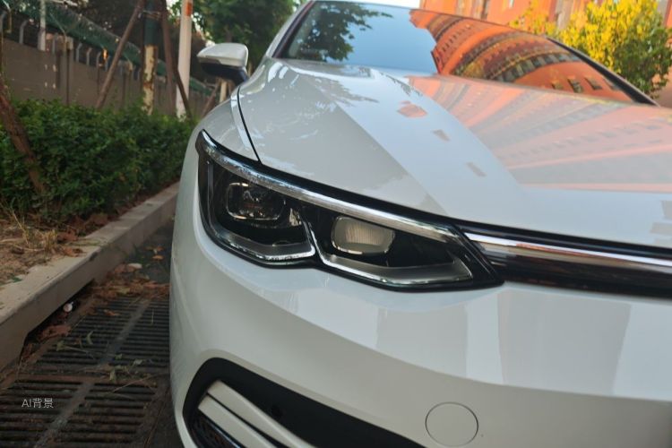 Volkswagen Golf 2024 car image #8