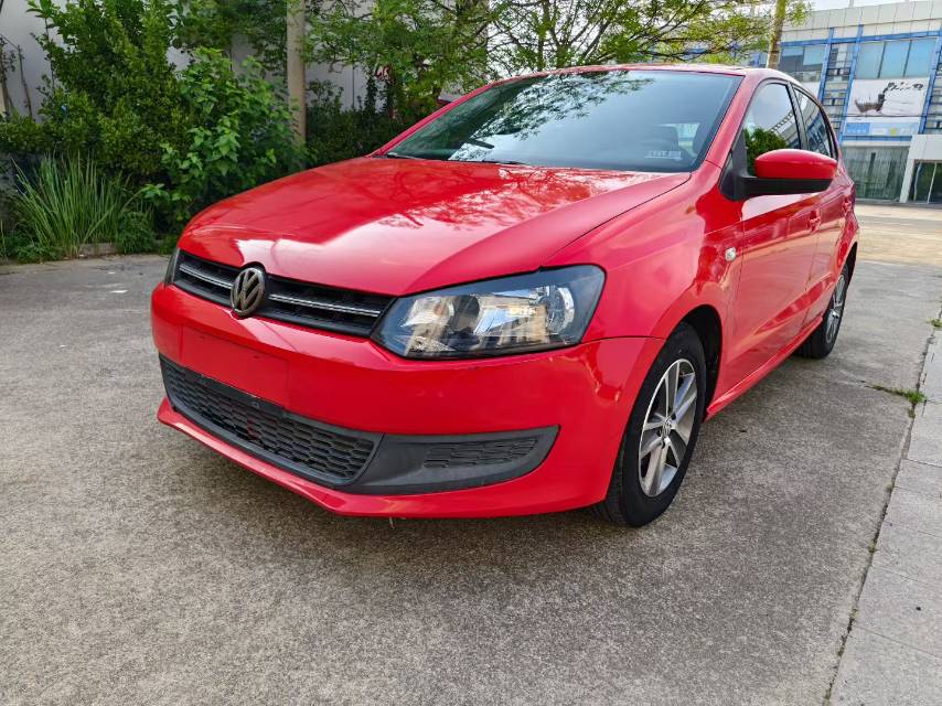 Volkswagen Polo 2013 Volkswagen Polo 2013 car image