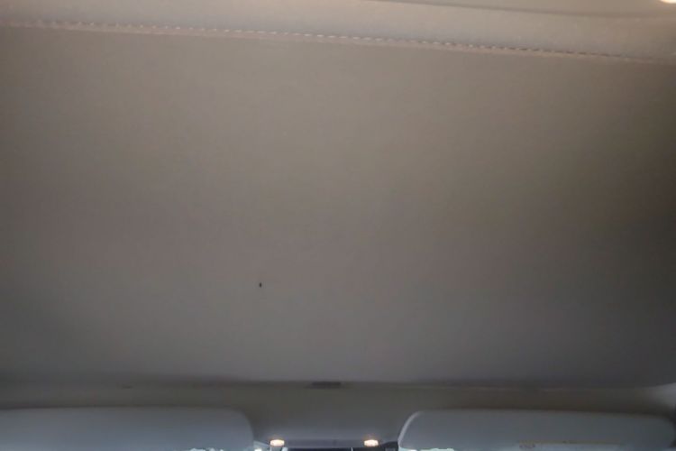 Tesla Model 3 2020 car image #18