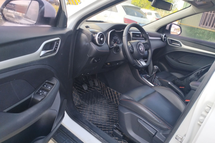 MG ZS 2020 car image #16