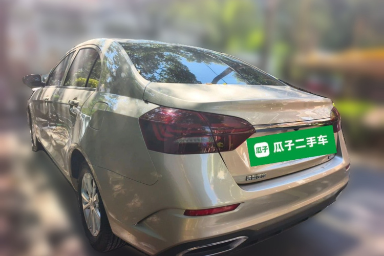 GEELY Emgrand 2021 car image #5