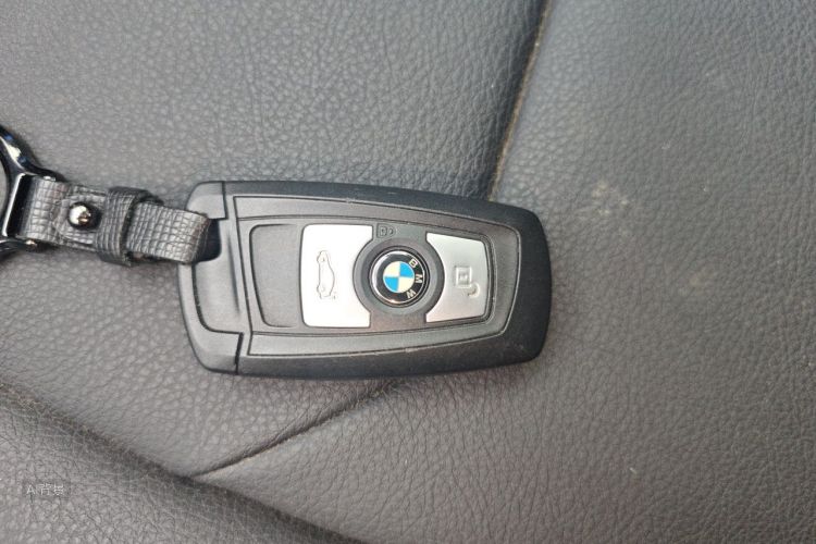 BMW 3 Series 2016 car image #10