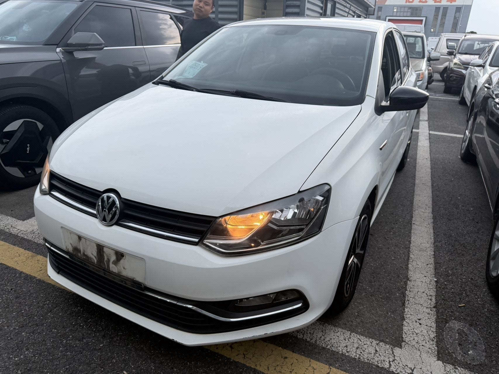 Volkswagen Polo 2014 car image 