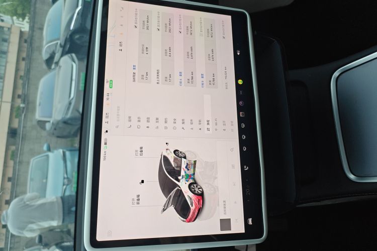 Tesla Model Y 2023 #13 Tesla Model Y 2023 car image #13